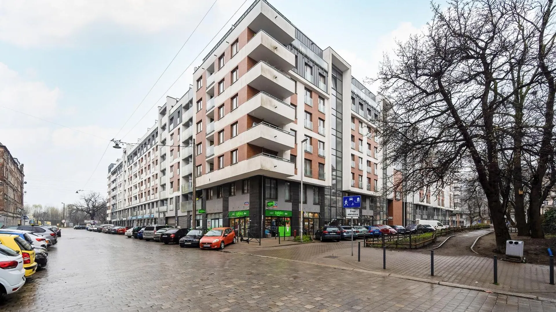Modern Apartment With Balcony In Wroclaw By Noclegi Renters